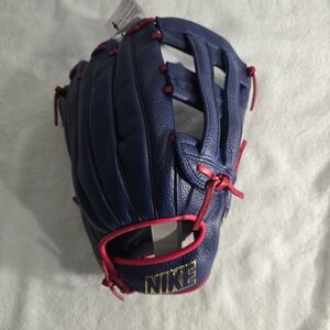 Nike Navy Glove with Red Trim
